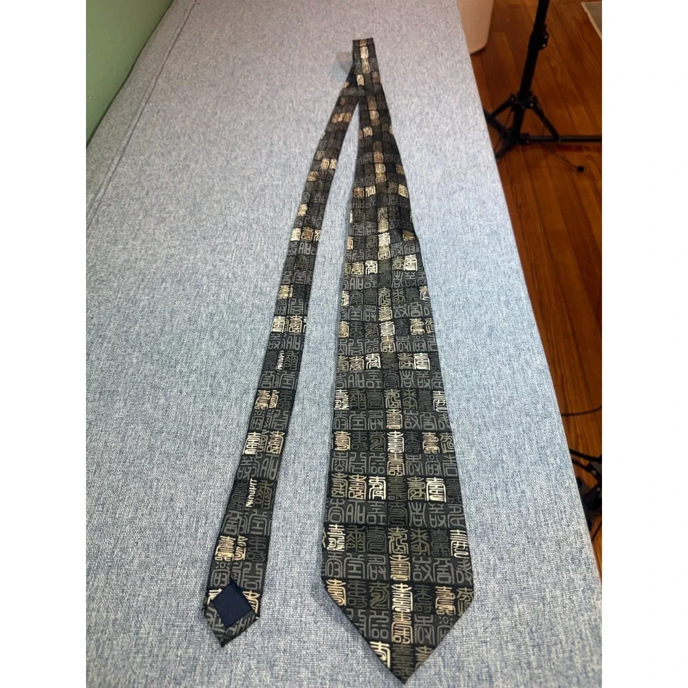 Vintage MUSEUM OF FINE ARTS BOSTON 100% SILK TIE